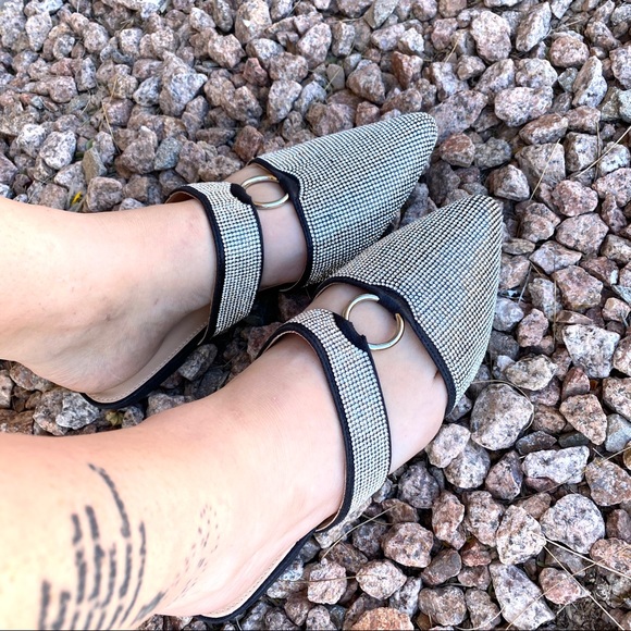 NIB Bling Rhinestone Sparkly Ring Mules Flats - Picture 4 of 10